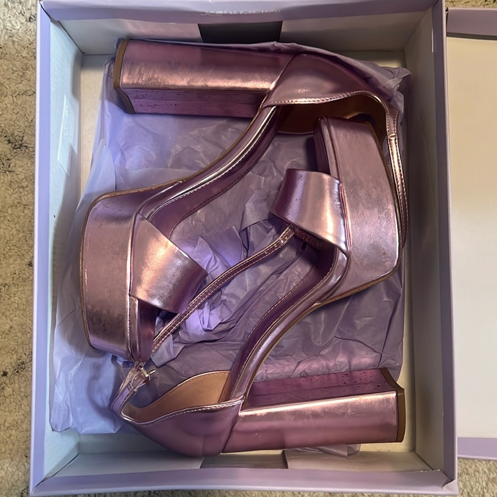 Madden Girl omega metallic heel, size 8.5